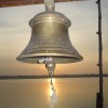 032 Glocke am Ganges Varanasi.JPG